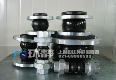 管道使用中安裝可曲撓橡膠接頭具有一定的位移伸縮。